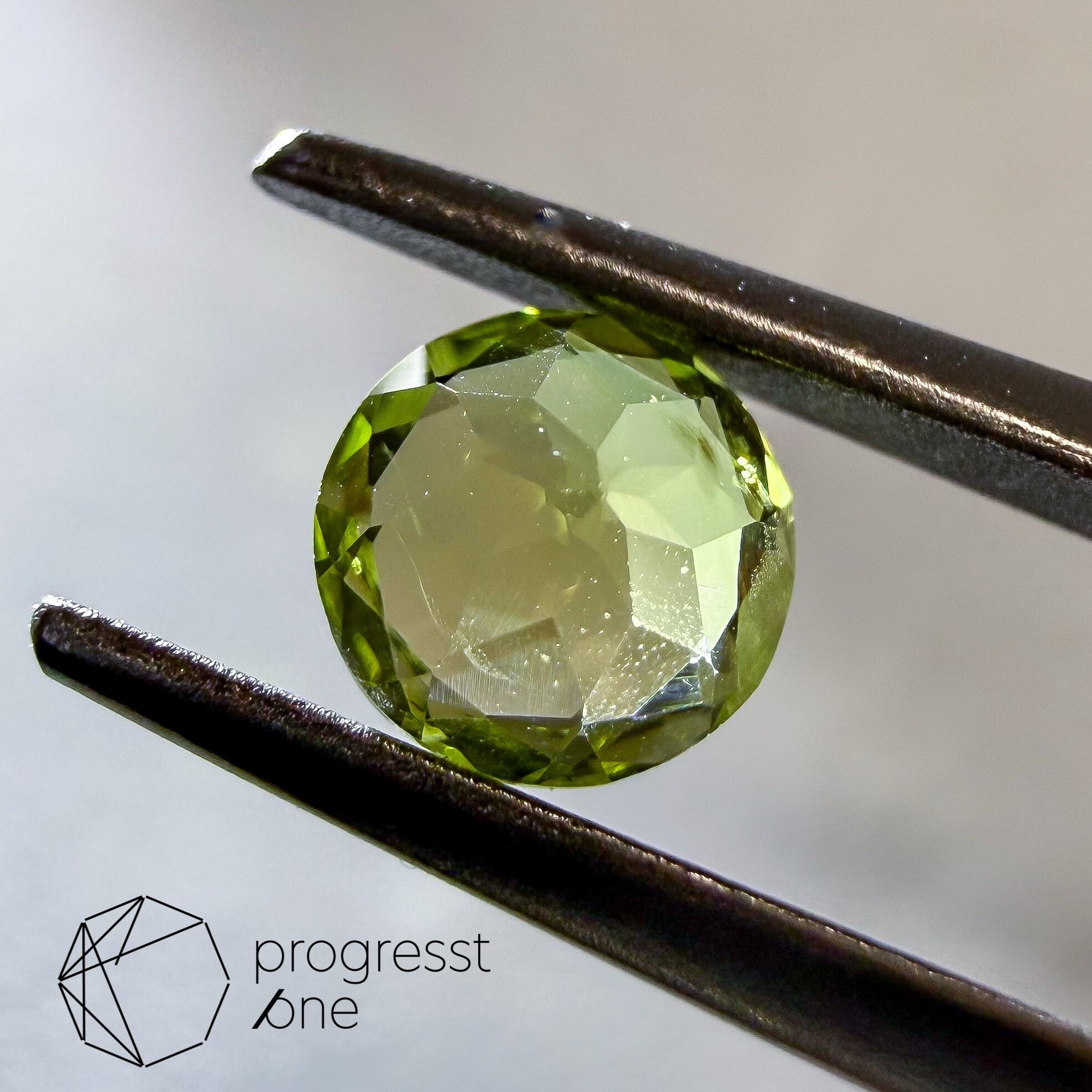 マリガーネット0.77ct | progresstone