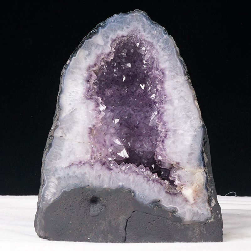 【一点物】虹入り✨ヒマラヤ 水晶 ドクロ スカル 置物 ✩.*˚天然石 D17-13〕入手困難 極上品質 超透明 水晶 ドクロ クリスタルスカル 虹