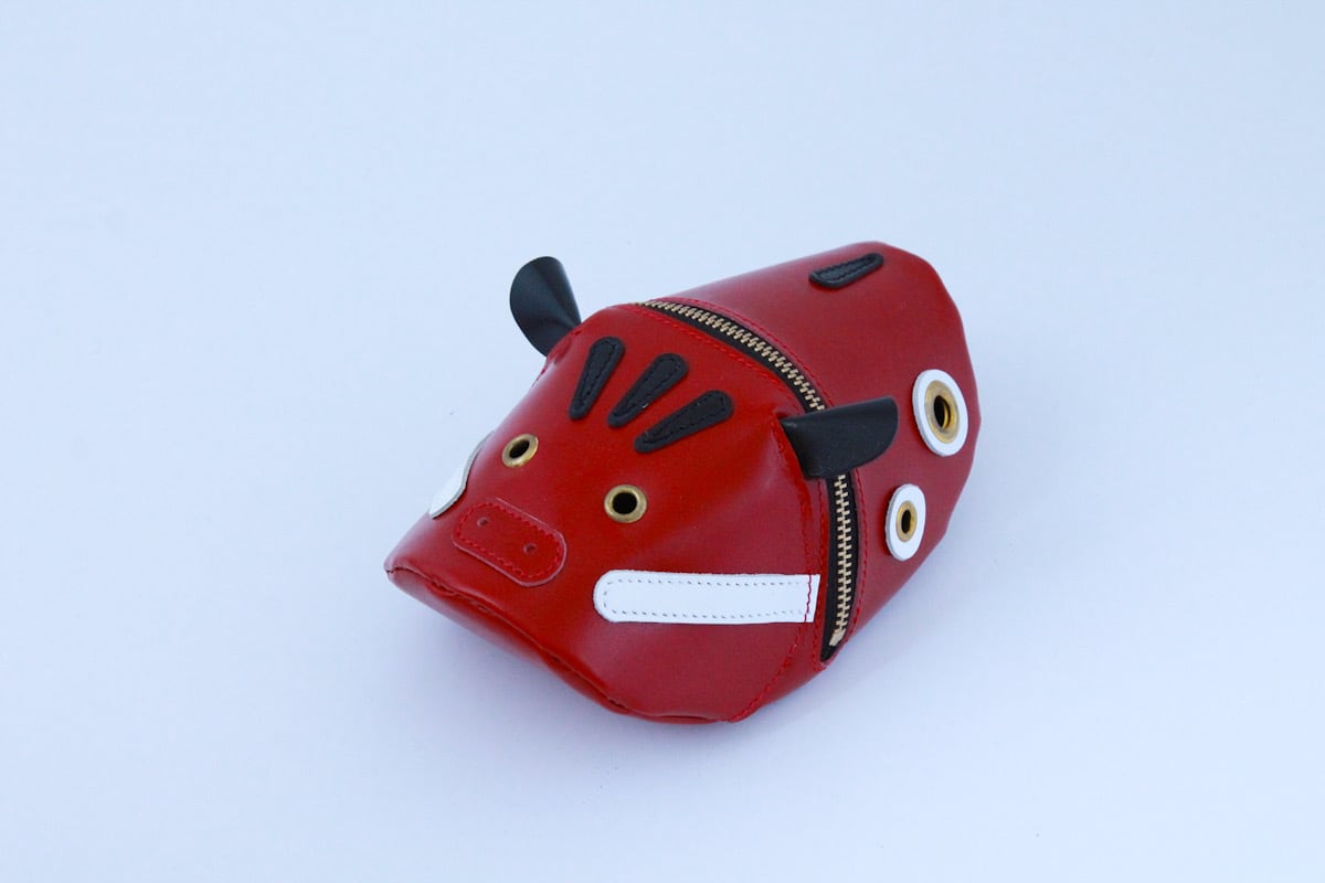 赤べこポーチ 革製品 赤べこポーチ 革製品