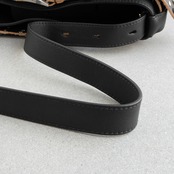 プラダ バックル スタッズベルト付 レザー バケットバッグ ブラック レザー AW25