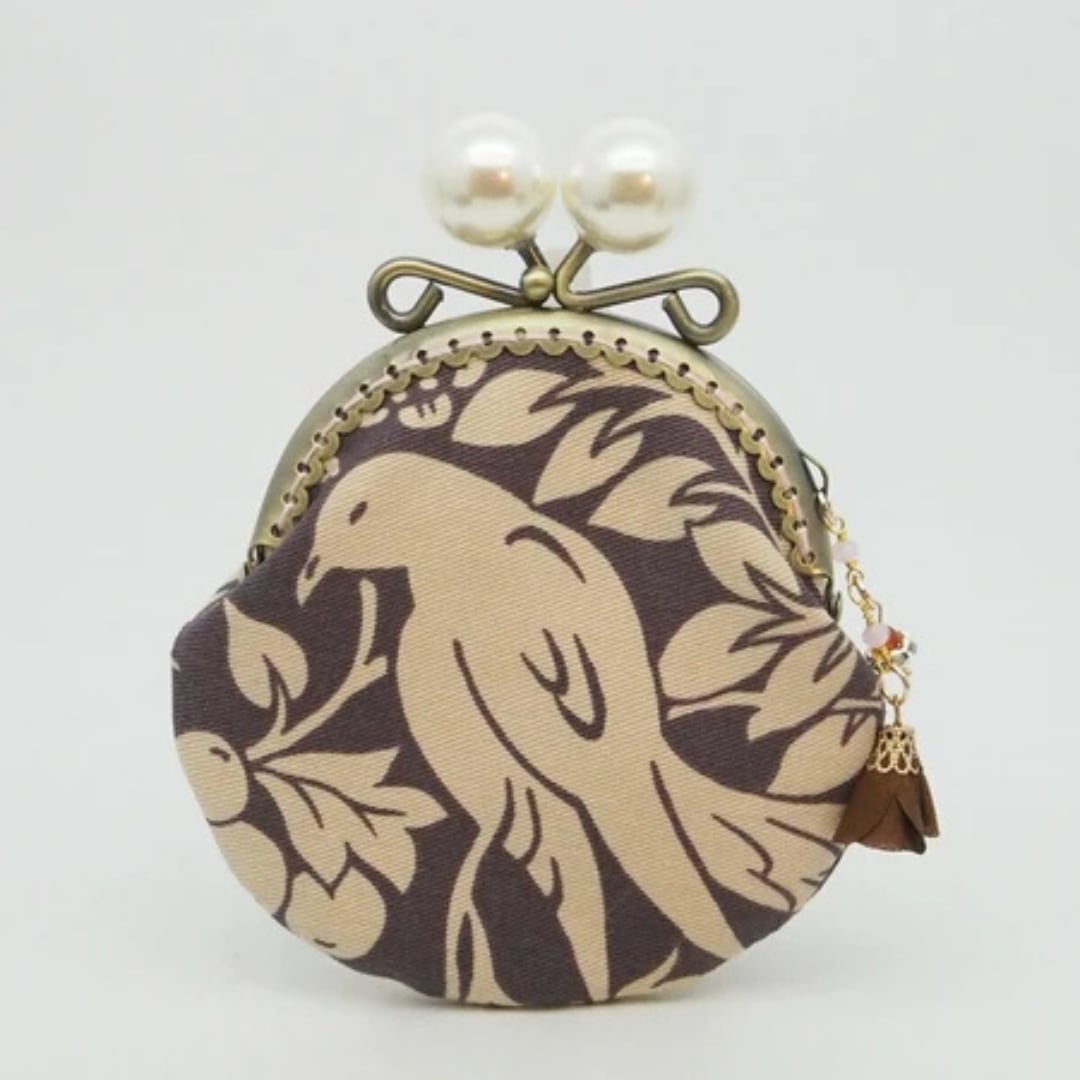 【ハンドメイド】がま口ポーチ・コインケース|お花と小鳥・パープル(口金8.5センチ)
