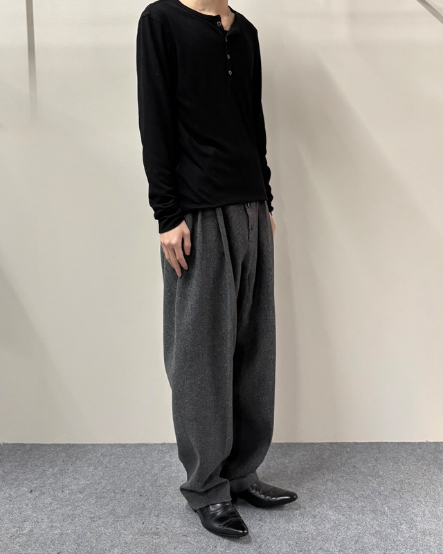 【GUCCI】pointed toe flat leather shoes