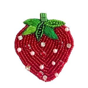 strawberryブローチ