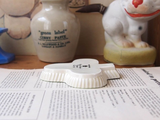 イギリスアンティーク　小皿　トリンケットトレイ