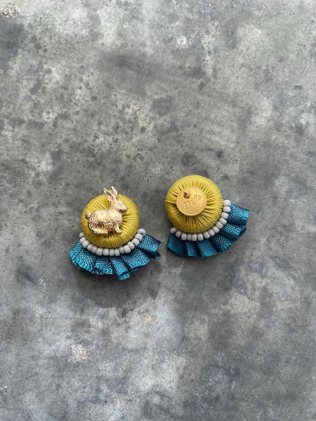 itomaki pleats frill yellow×Blue pierce