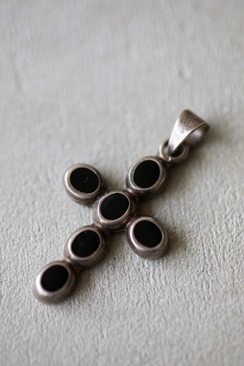 Black Onyx Cross Pendant (c.1979–, Mexico / ATI 925)