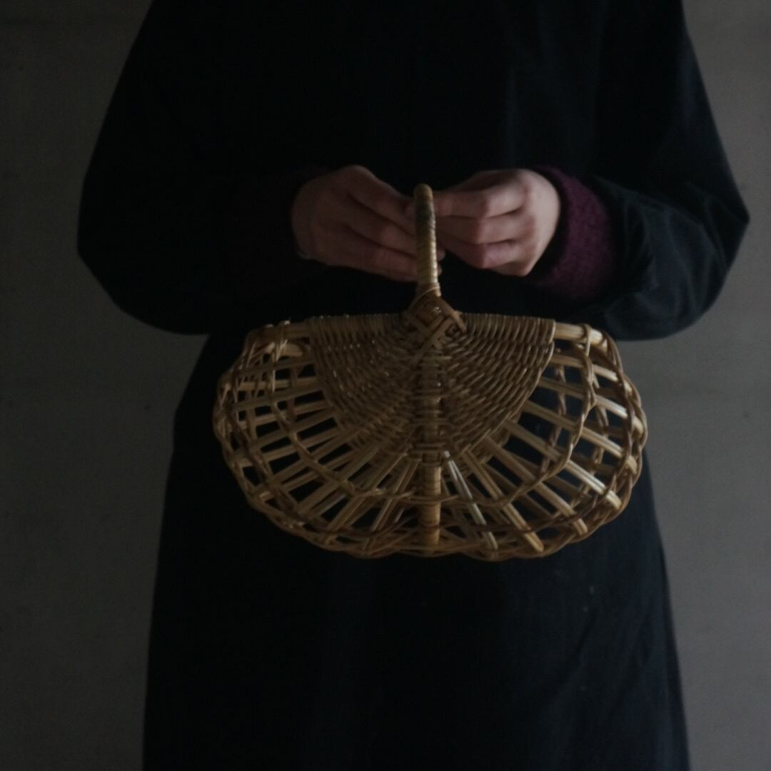 古いフランスのパニエ