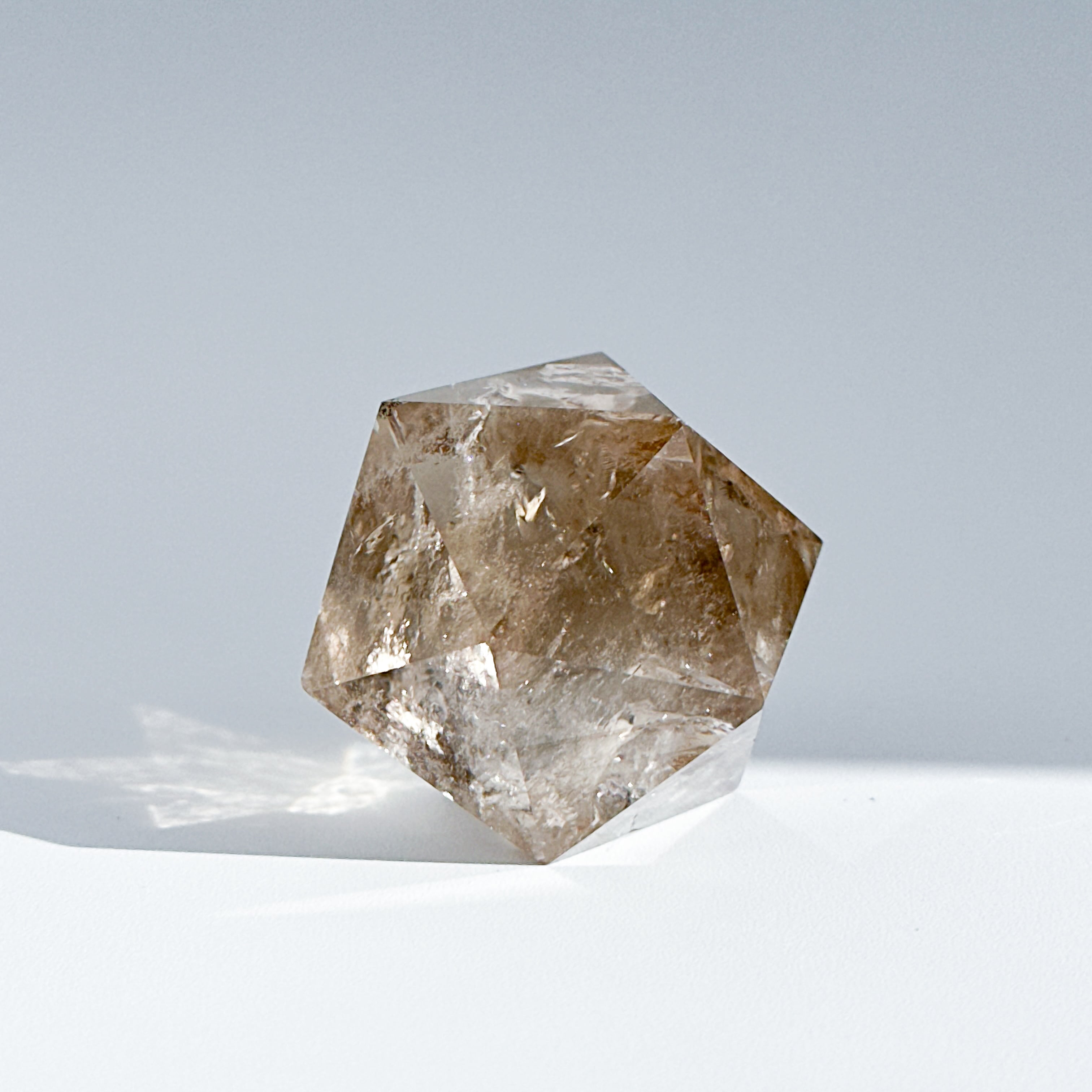 ミナスジェライス産スモーキークォーツ 正二十面体32◇ Smoky Quartz