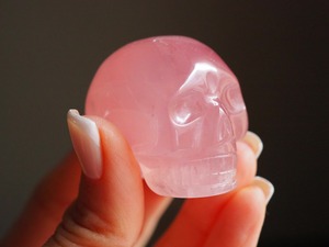 ローズクォーツスカル　レアンドロ氏作