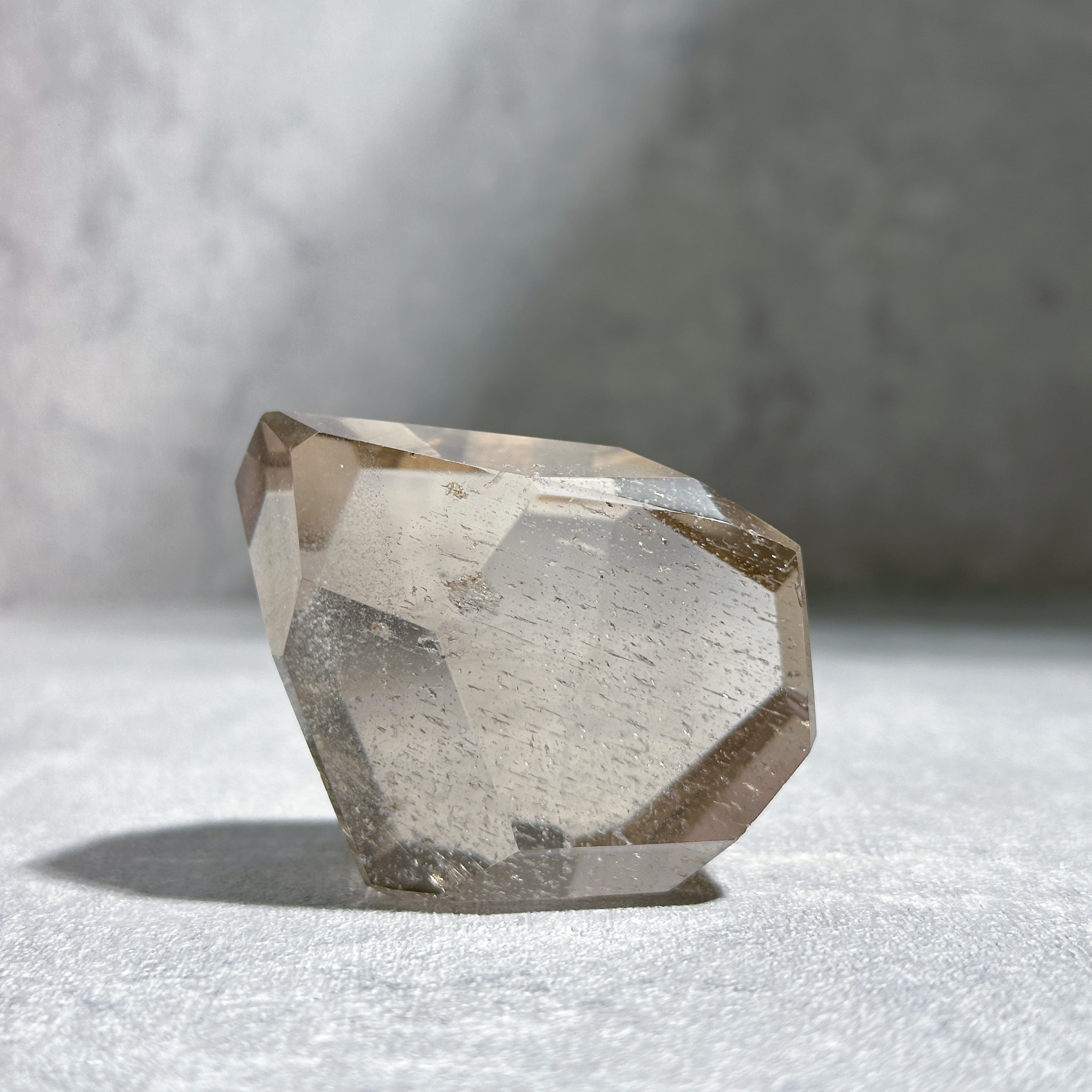ルチル◎スモーキークォーツ フリーフォーム52◇ Smoky quartz