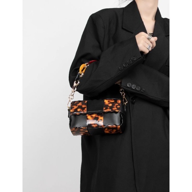 Tortoiseshell pattern small square handbag C1361