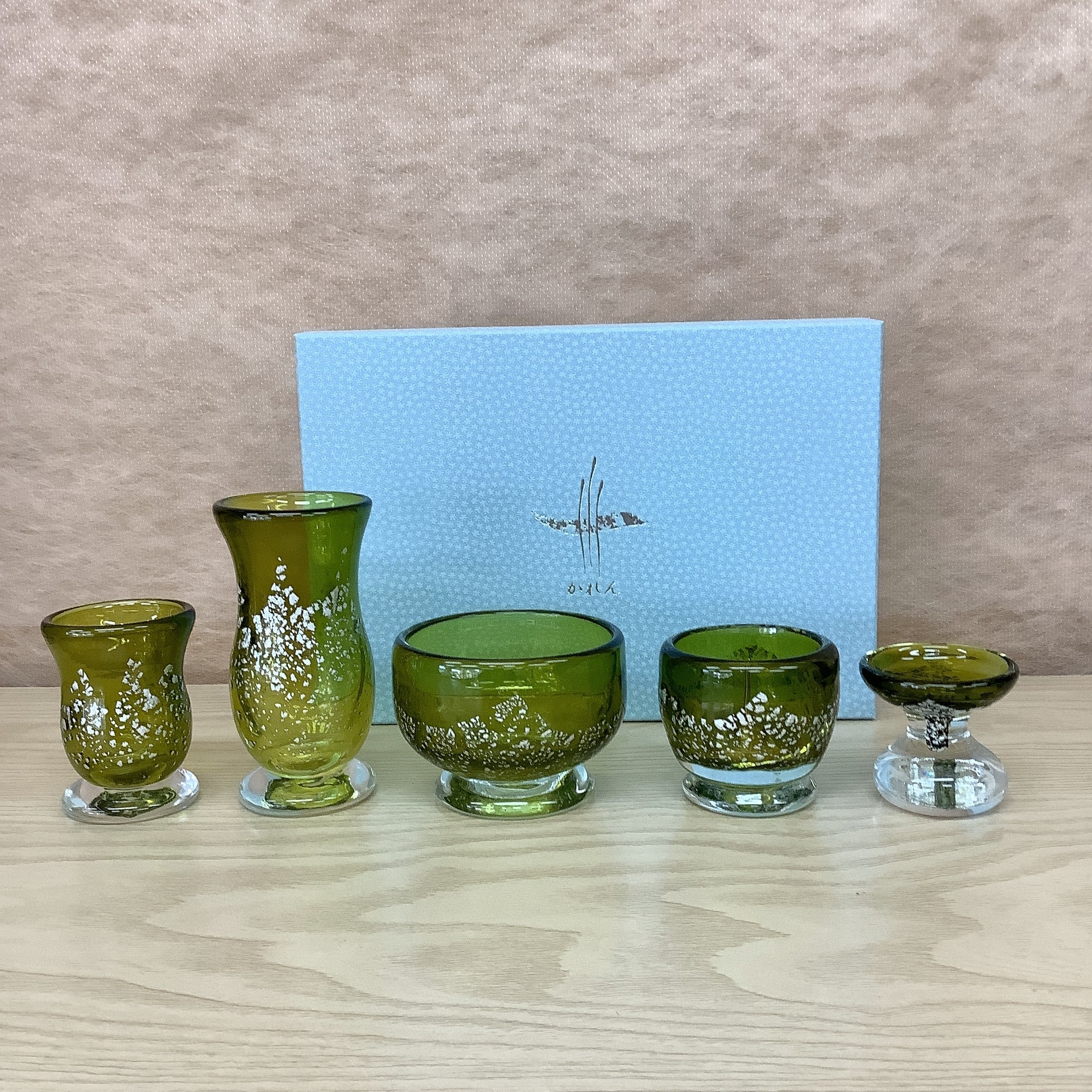 吹きガラス仏具　5具足セット　シャルマン・オレンジ 吹きガラス仏具 5具足セット シャルマンオレンジ かれん《手造り吹き