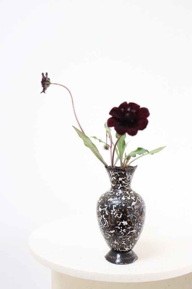 Art black vase