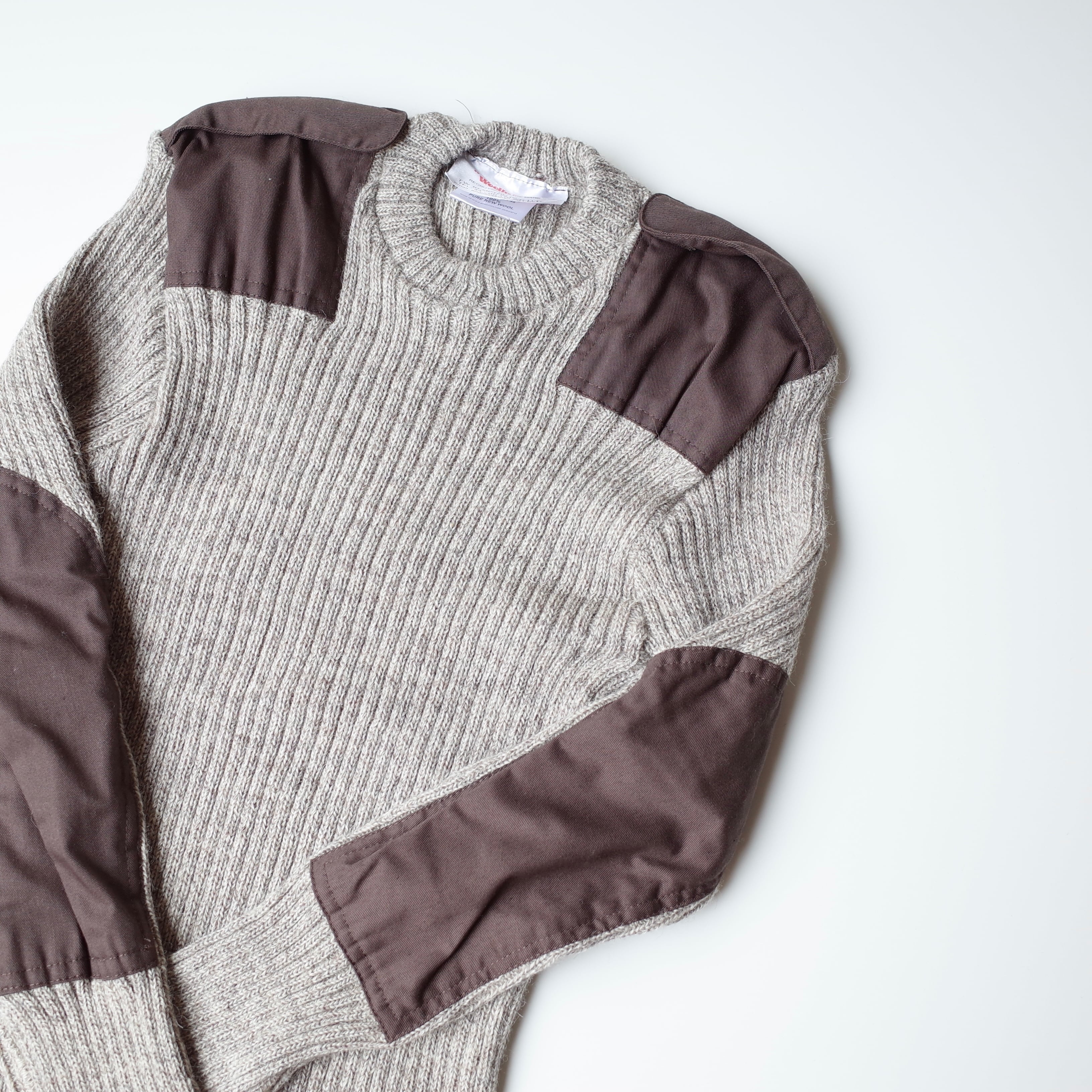 UK The Woolly Pully command sweater | port.