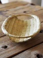 篠竹手付き楕円ざる（中）