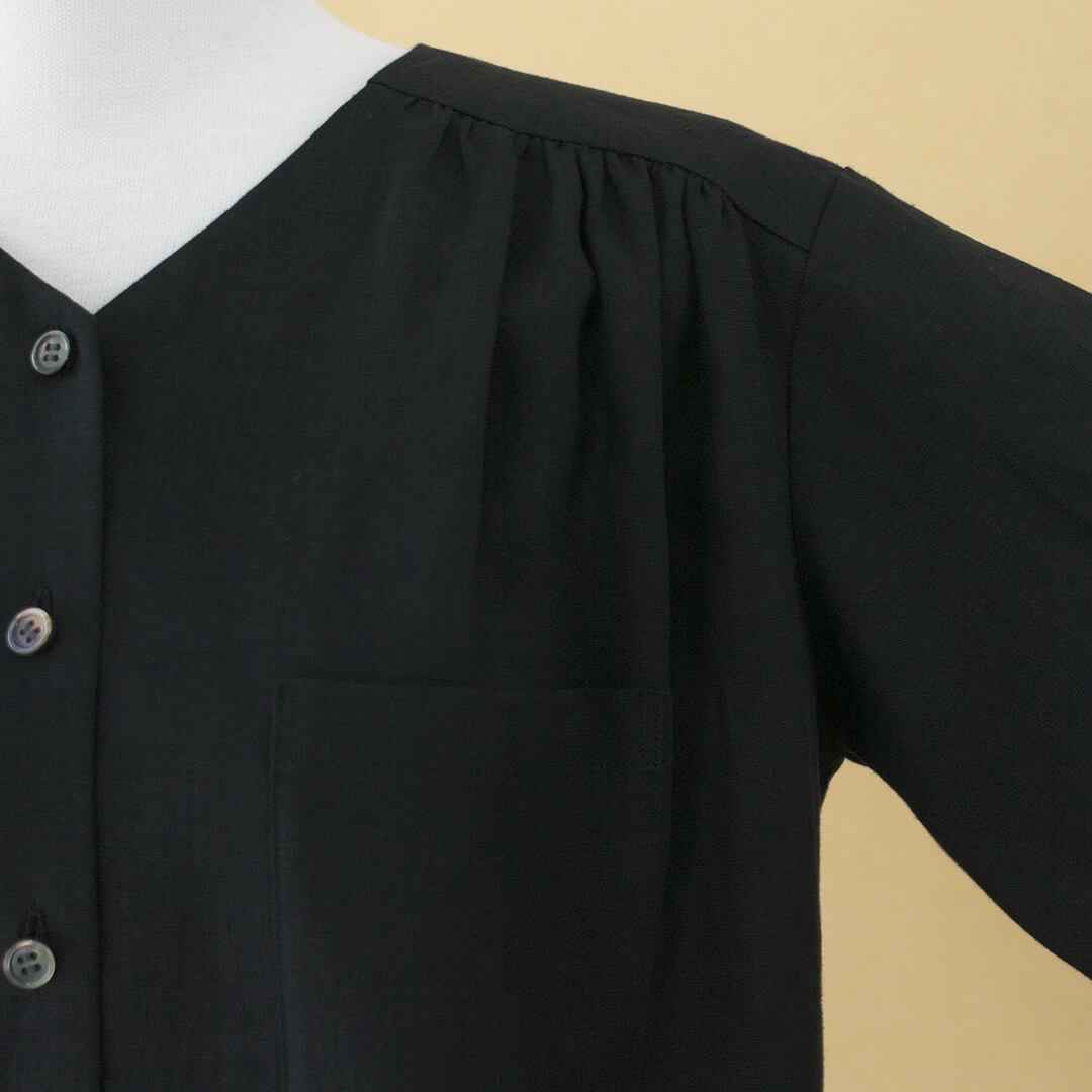 atelier naruse アトリエナルセ リネンVネックシャツ・ブラック