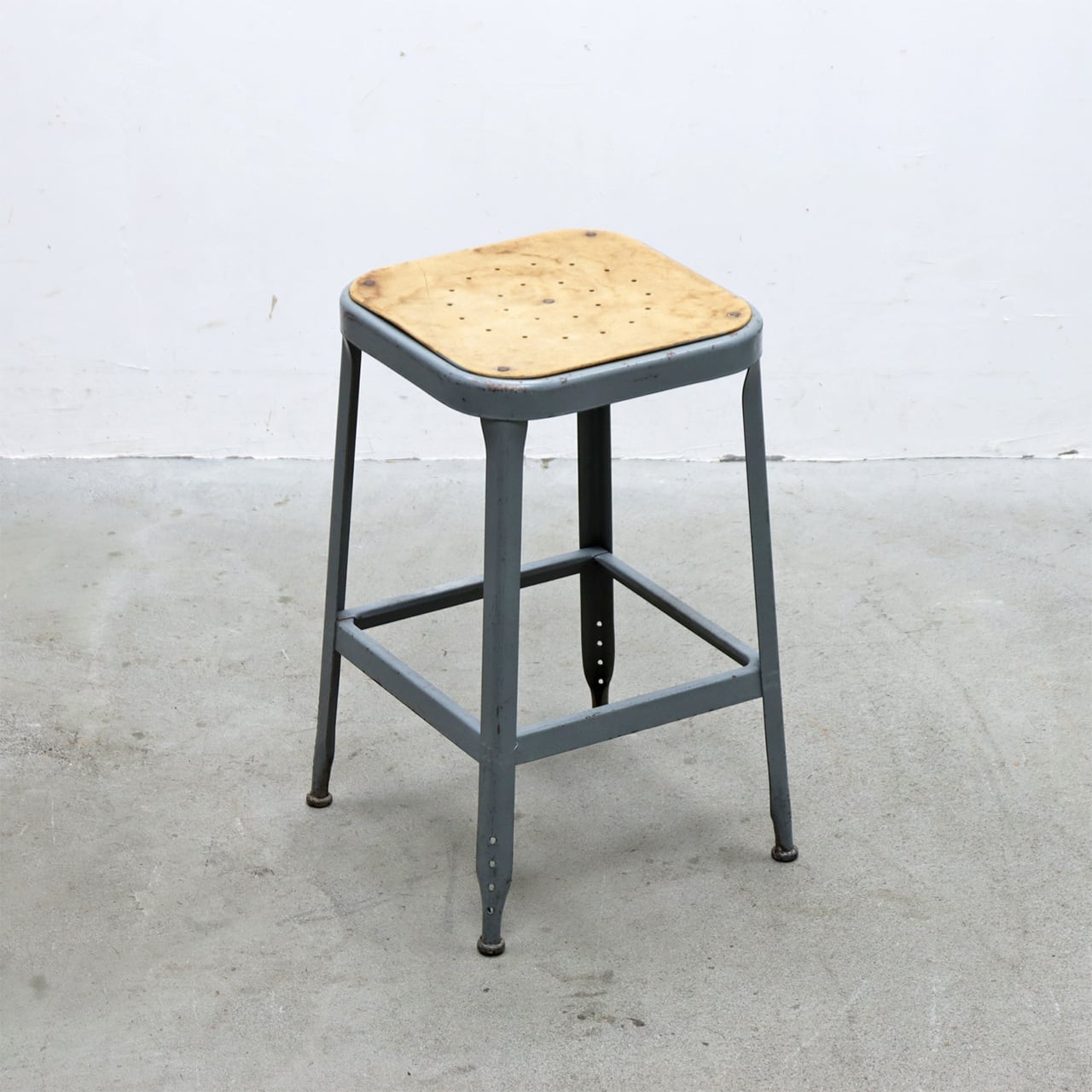 ヴィンテージ LYON リヨン AURORA オーロラ ファクトリー スツール チェア U,S. アメリカ PLT23189