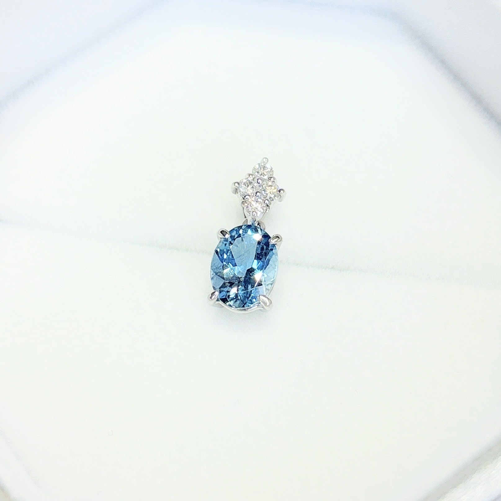 天然アクアマリン1.05ct 天然ダイヤモンド0.12ct PT900 トップ 鑑別