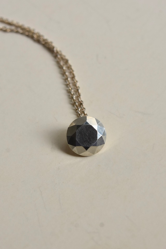 IORI／"Tiffany & Co." necklace／faceted diamond