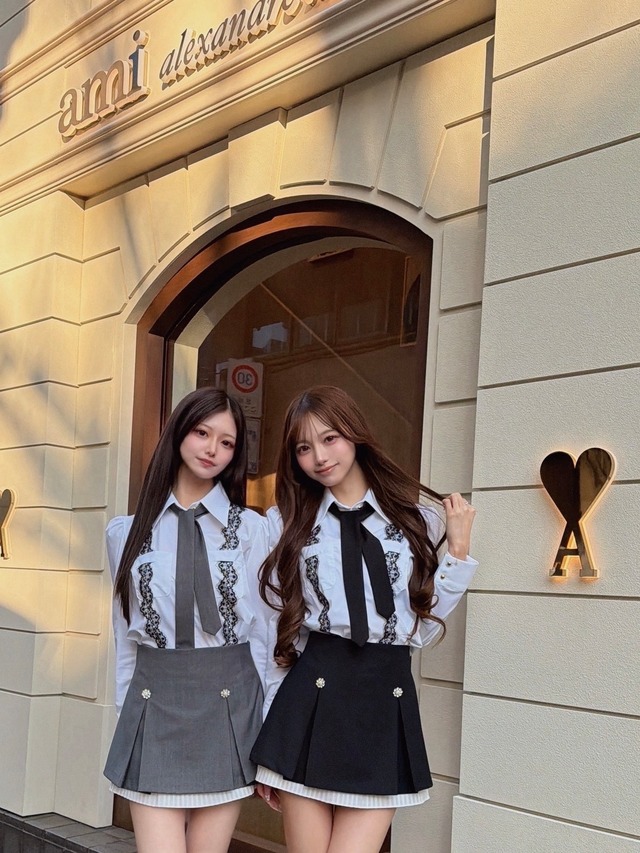 美シルエットタイ付きセットアップ