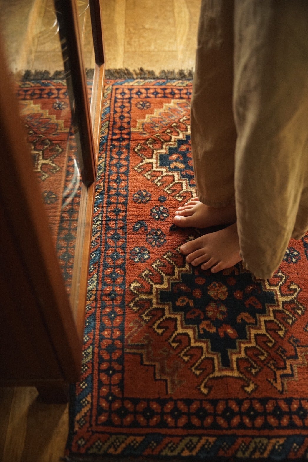 1077 -Vintage Turkmen rug