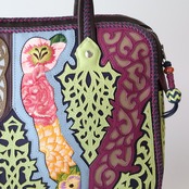 世界に一つだけのバッグ　革　手刺繡バッグ