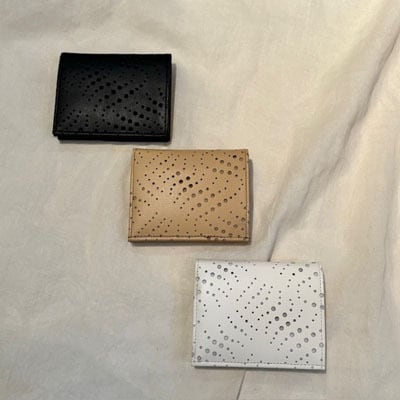 B.stuff 新作!ランダムドットコンパクトお財布