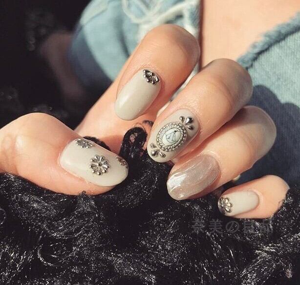 ネイルパーツ【¥15-】 ネイルパーツ No.1-No.15 ゴールド 約200個入 メタルスタッズ