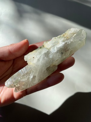 パキスタン　ギルギット　スカルドゥ産　ヒマラヤ水晶　DT 曲がり水晶　タントリックツイン　虹