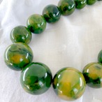 ベークライト 緑黄マーブリング 大粒ビーズのネックレス 16ACb8