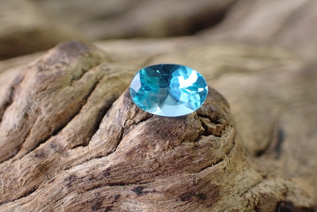 グリーンアパタイト　0.66ct　[C7‐404]