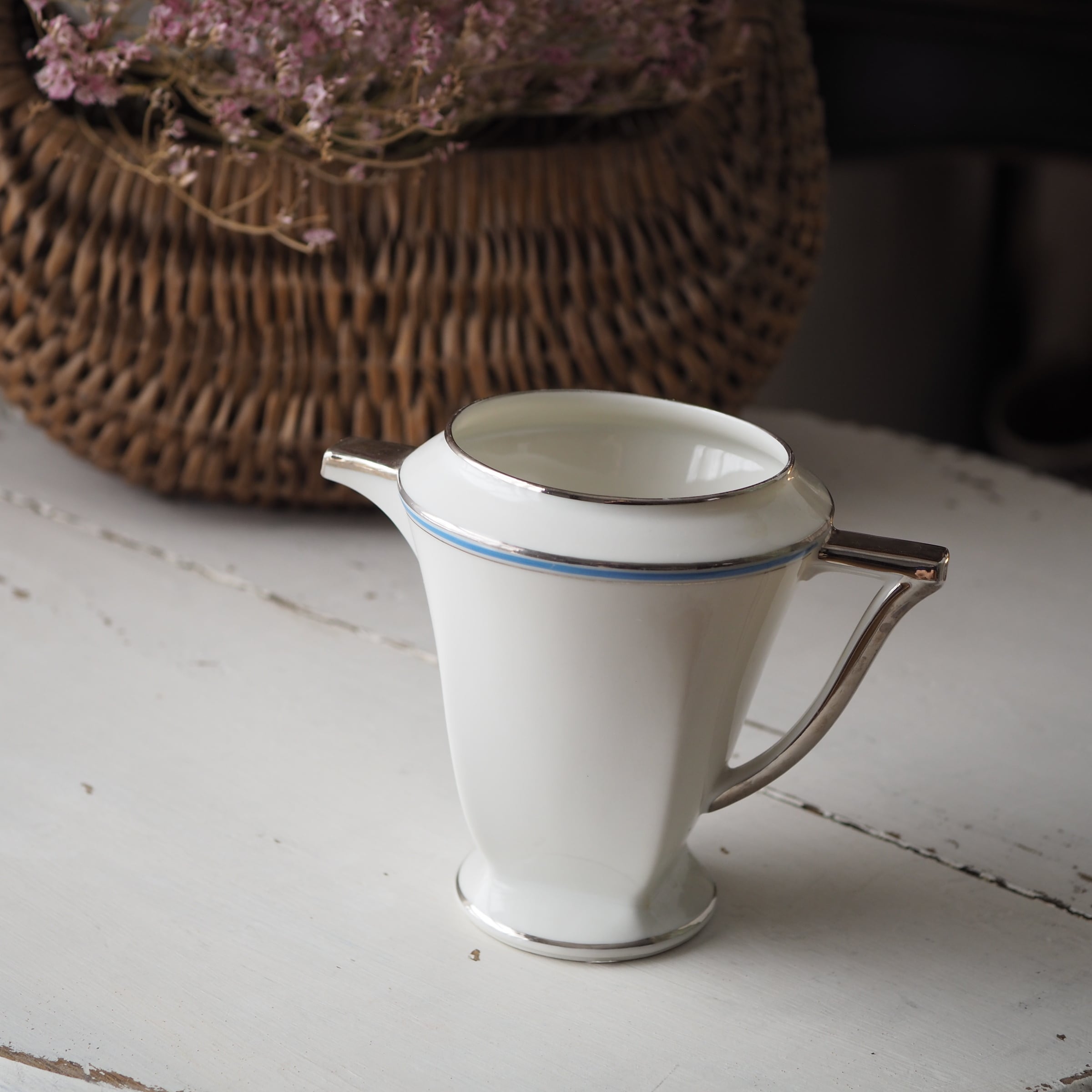 リモージュ シルバーとブルーの爽やかピシェ