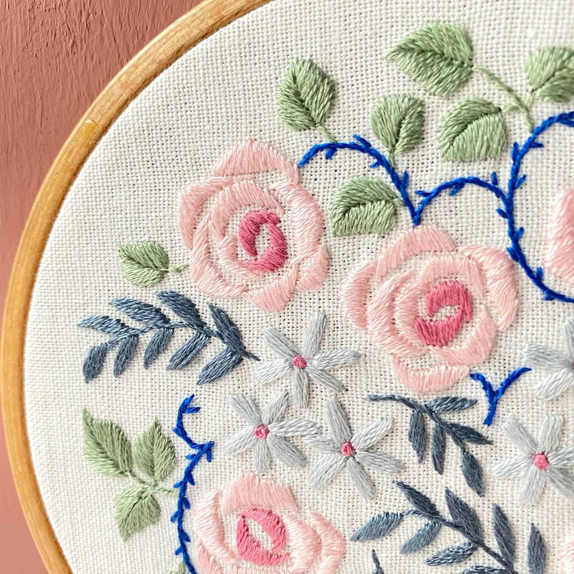 バラとジャスミン』刺繍キット | Net store アンナとラパン