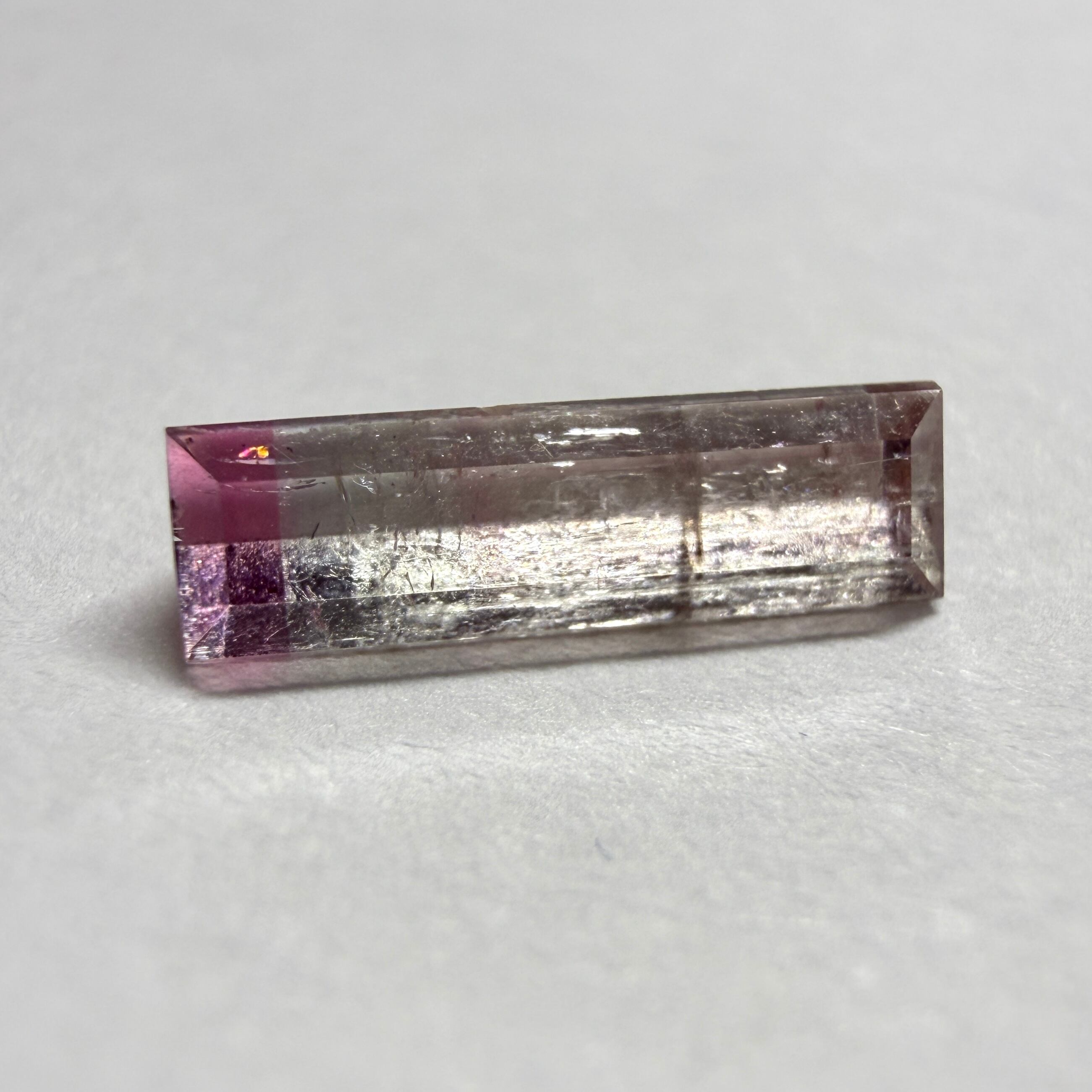 A564 天然パーティカラードトルマリン 1.525ct | Petal Gem
