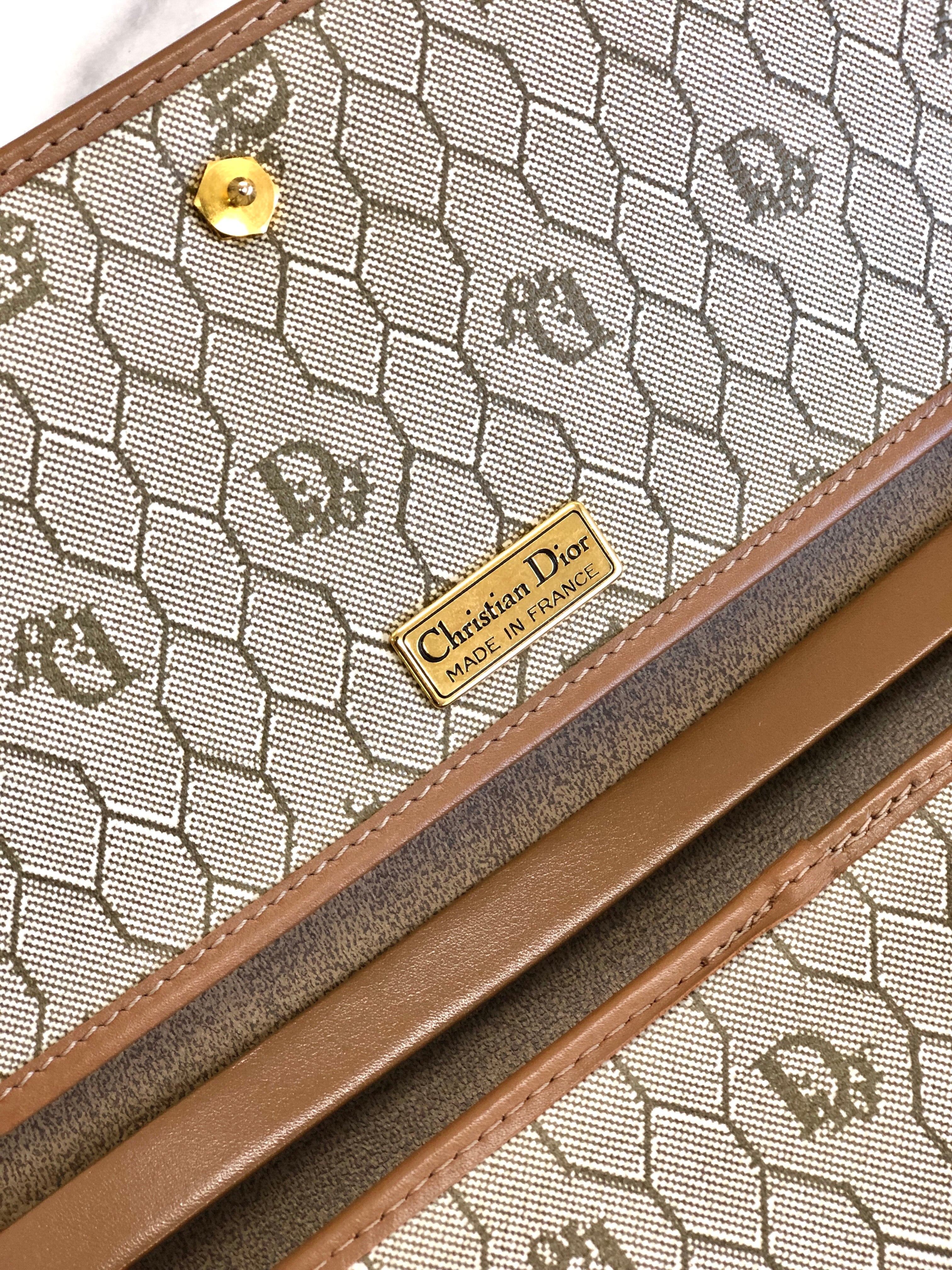 Christian Dior クリスチャン ディオール ハニカム柄 チェーン Christian Dior クリスチャン ディオール ハニカム柄 チェーン