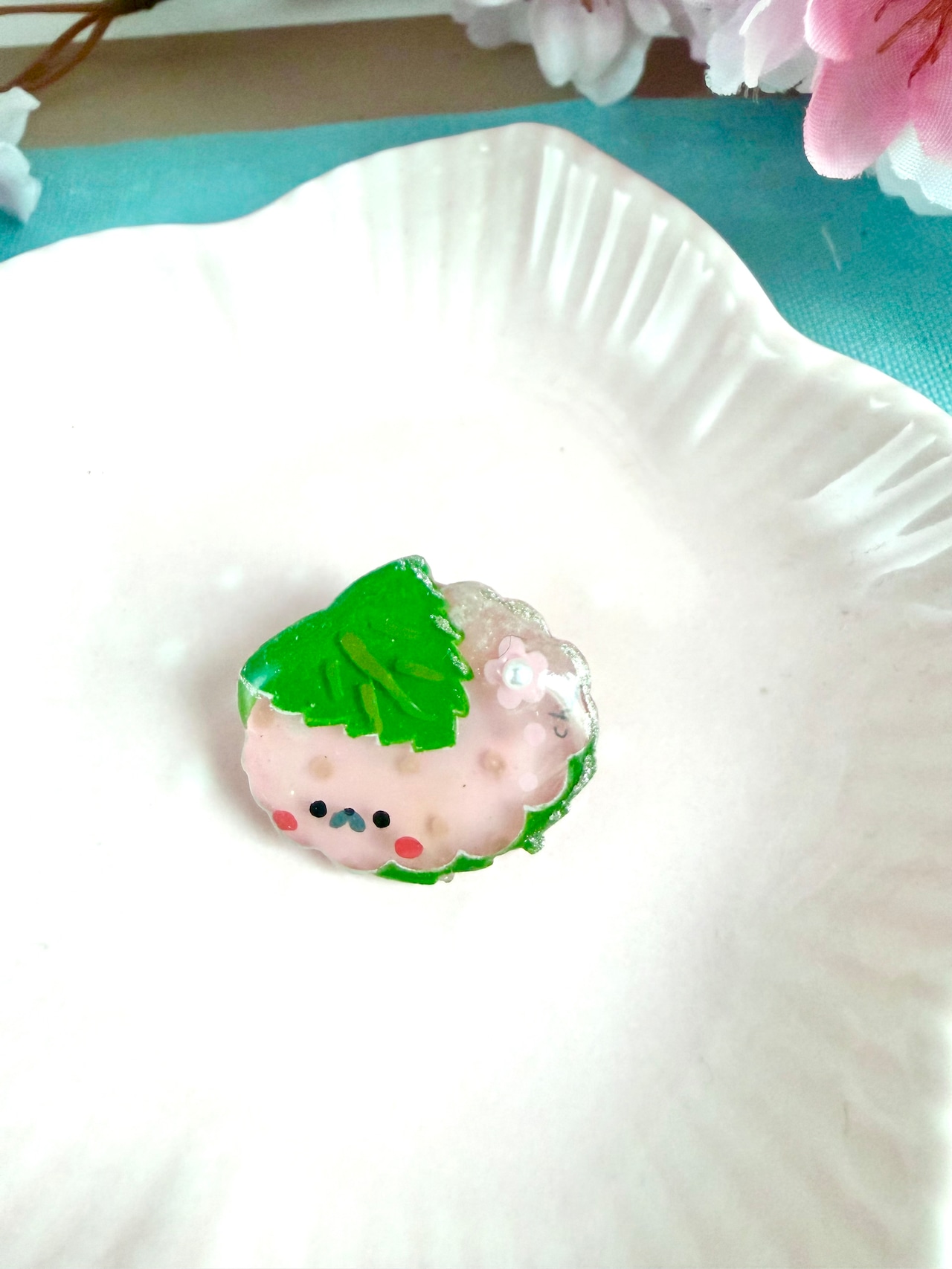 ブローチ『だる桜もち☆』