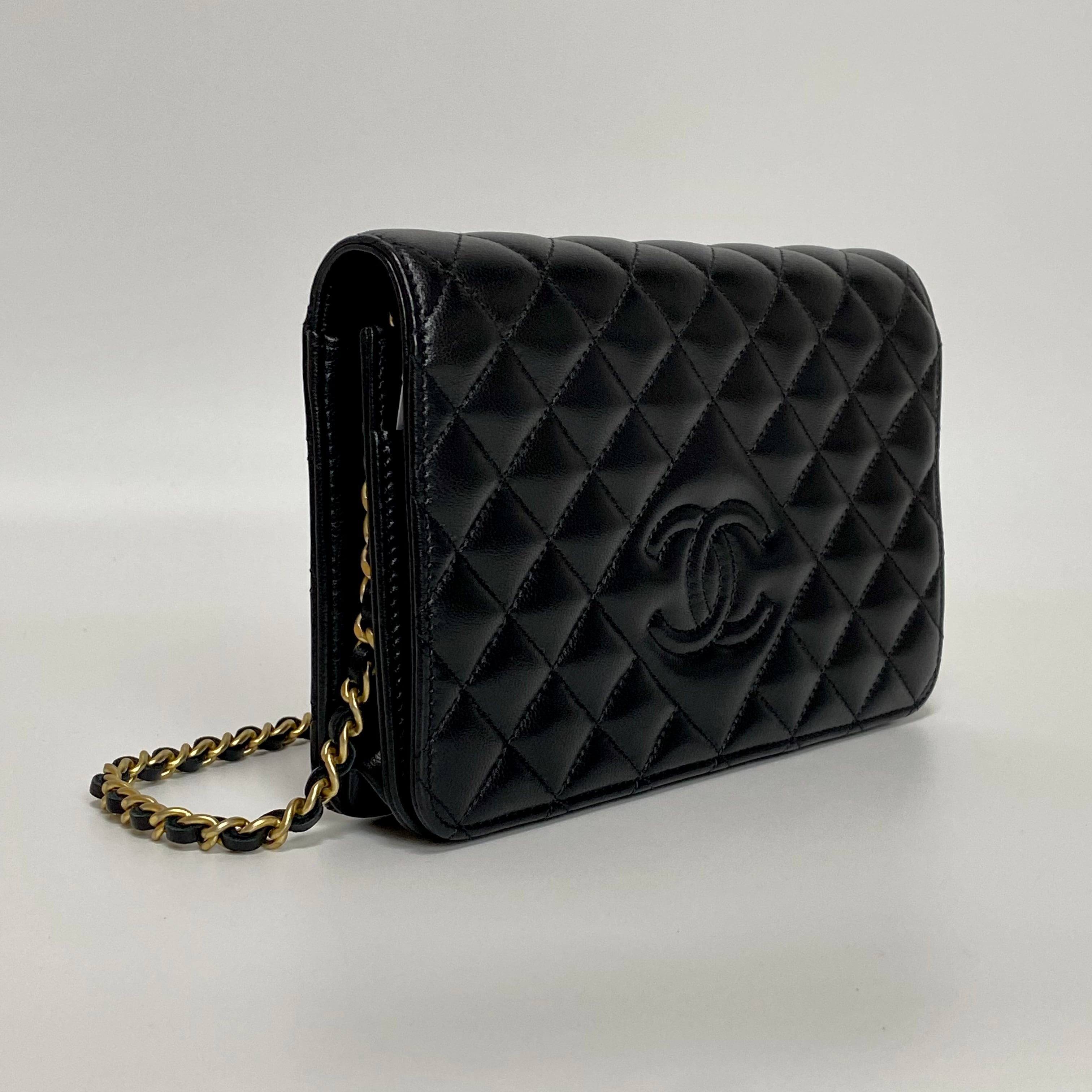 CHANEL シャネル マトラッセ チェーンウォレット ラム ブラック 8716