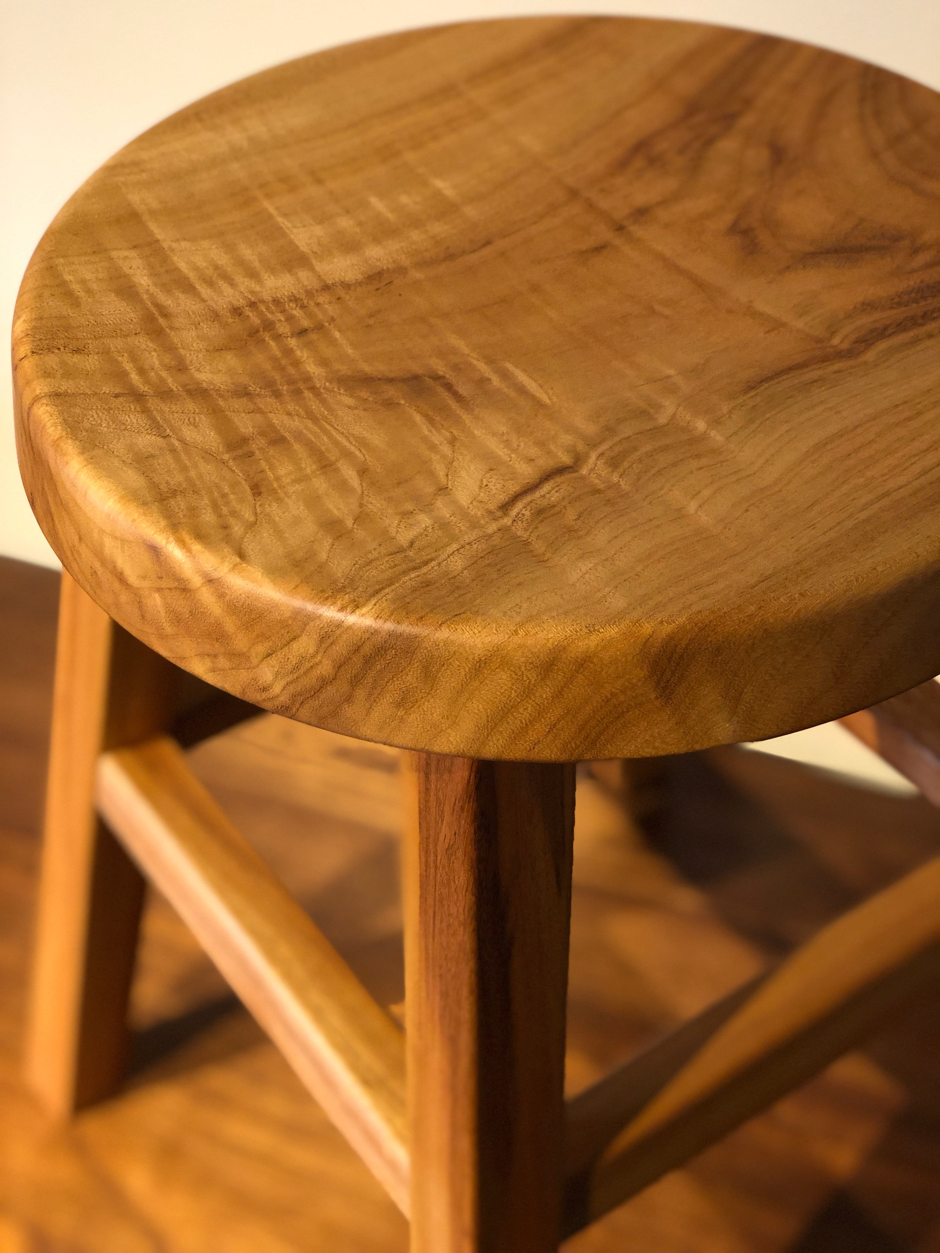 四方転びのスツール (クス/座面一枚板使用） | GOODWOOD WORKS