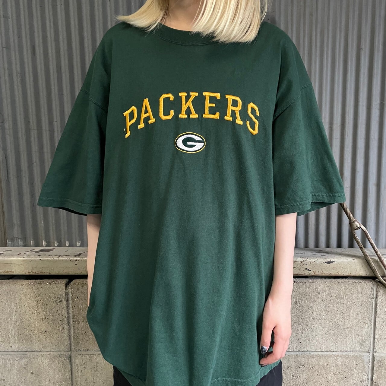 NFL グリーンベイ・パッカーズ ロゴ刺繍 Tシャツ メンズXL 古着 GREEN 
