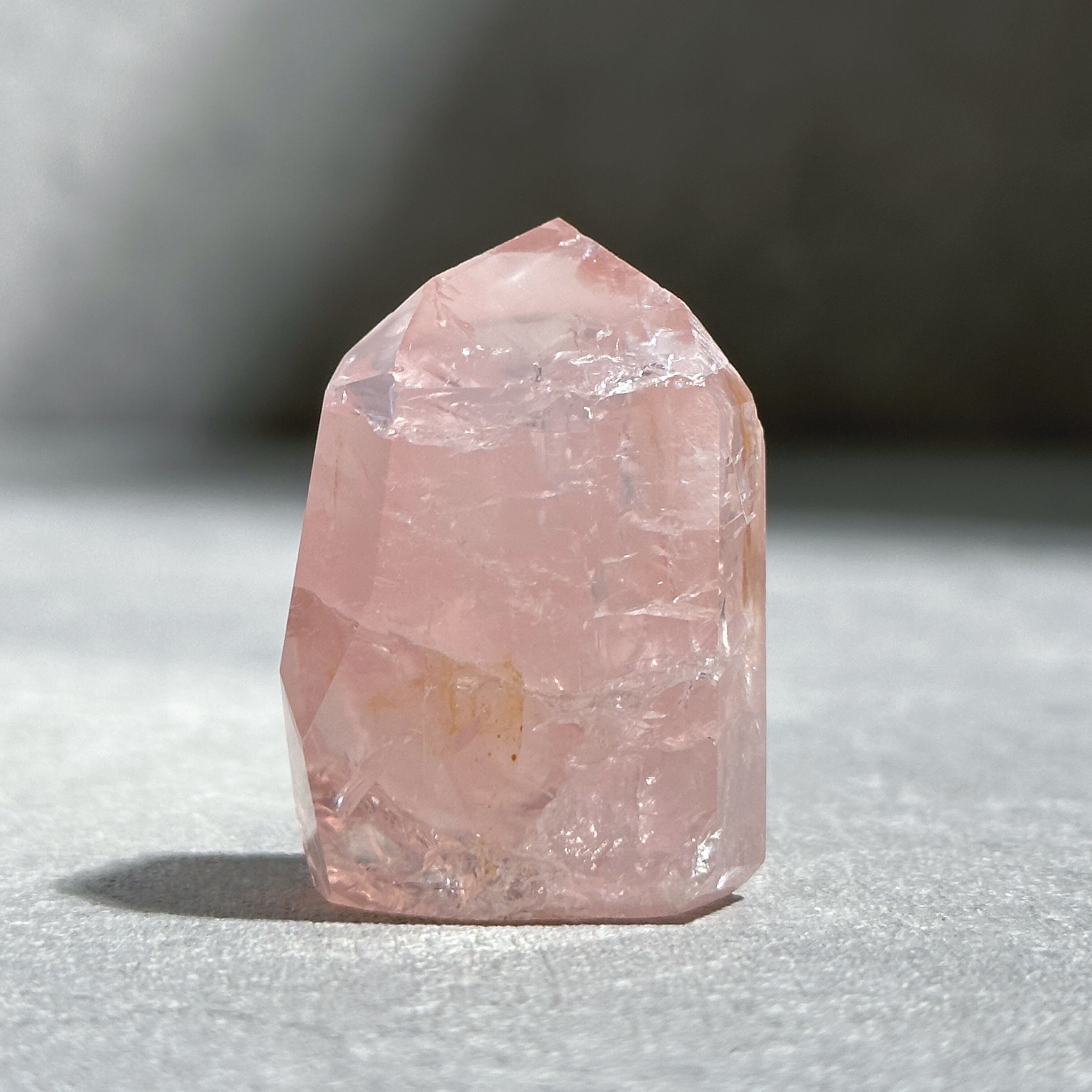 ハイクオリティ 宝石質 ローズクォーツ ゴールデンヒーラー入 ポイントタワー ハイクオリティ 宝石質 ローズクォーツ ゴールデンヒーラー入 ポイント