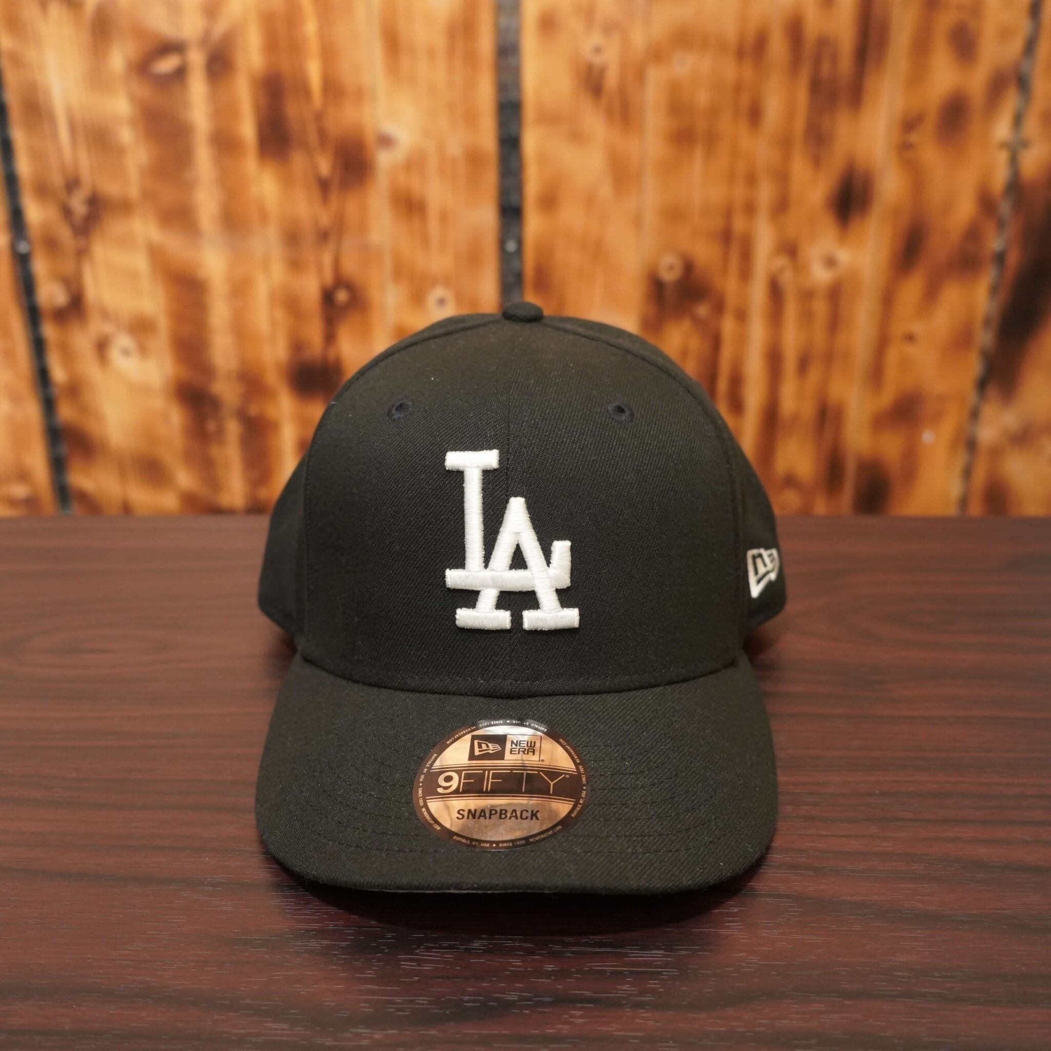 ロサンゼルス・ドジャース スナップバック 黒 LA ロサンゼルスドジャースのスナップバックキャップ / NEW ERA