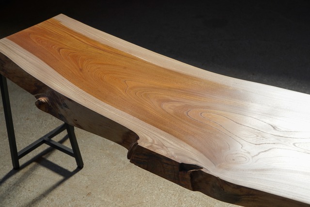 綾欅のローテーブル