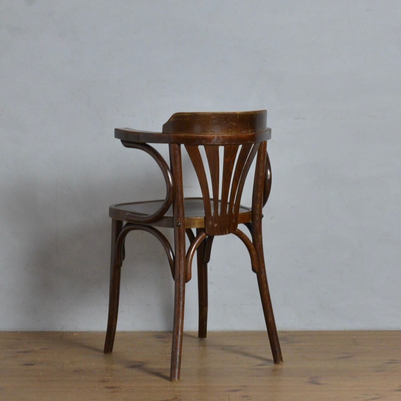 Bentwood Arm Chair / ベントウッド  アームチェア【A】〈ダイニングチェア・デスクチェア・曲木・トーネット・THONET・アンティーク〉112294 | SHABBY'S  MARKETPLACE　アンティーク・ヴィンテージ 家具や雑貨のお店 powered by BASE