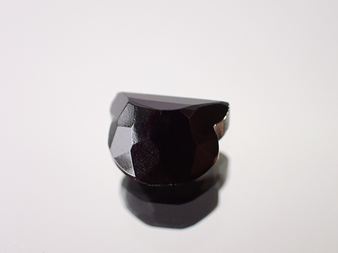 ブラックオニキス（猫カット）　1.67ct　[C13-543]