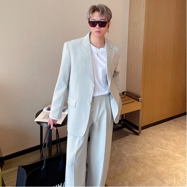 【予約販売】メンズ セットアップ スーツ 無地 シック 男前 ハンサム カジュアル 黒 ブラック グレー ジャケット パンツ セット セットアップ ビジネス 通勤 フォーマル パーティ 二次会 同窓会 結婚式 韓国 トレンド 春 秋 夏大きいサイズ S/M/L/XL