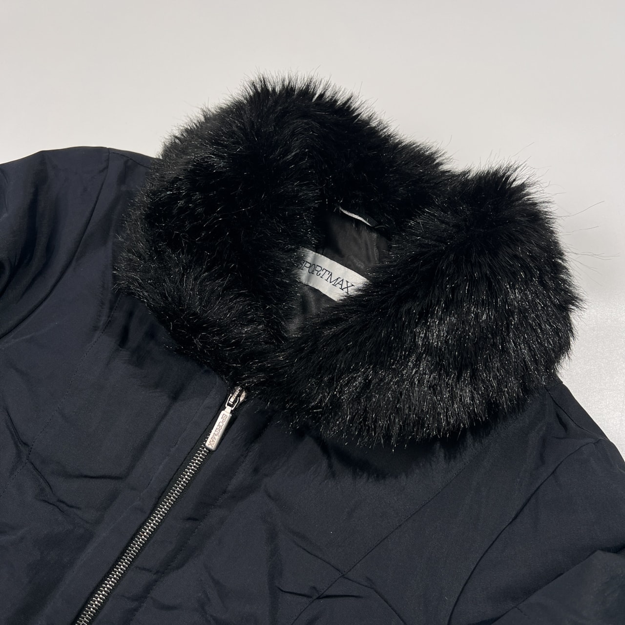 イタリア製 SPORT MAX マックスマーラ スポーツマックス ファー付き ジップ ナイロン 中綿 ジャケット サイズ 40 /ブラック