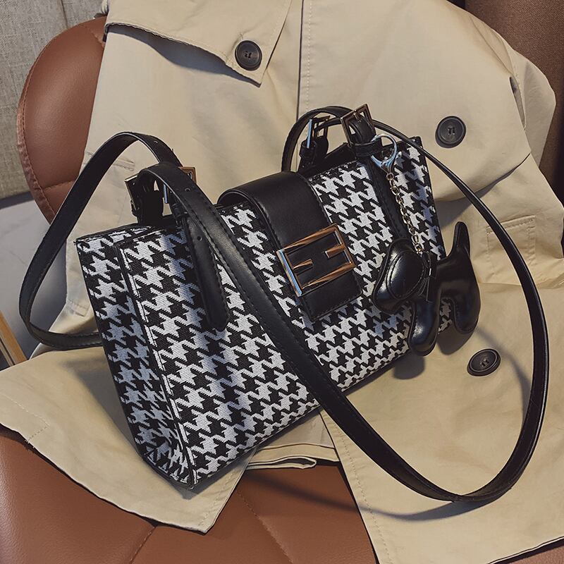 レトロアンダーアームバッグレディース2020新トレンド大容量シンプル秋冬ワイルド雰囲気ハンドバッグショルダーバッグ Tiancai_Wing_Bag8526853946