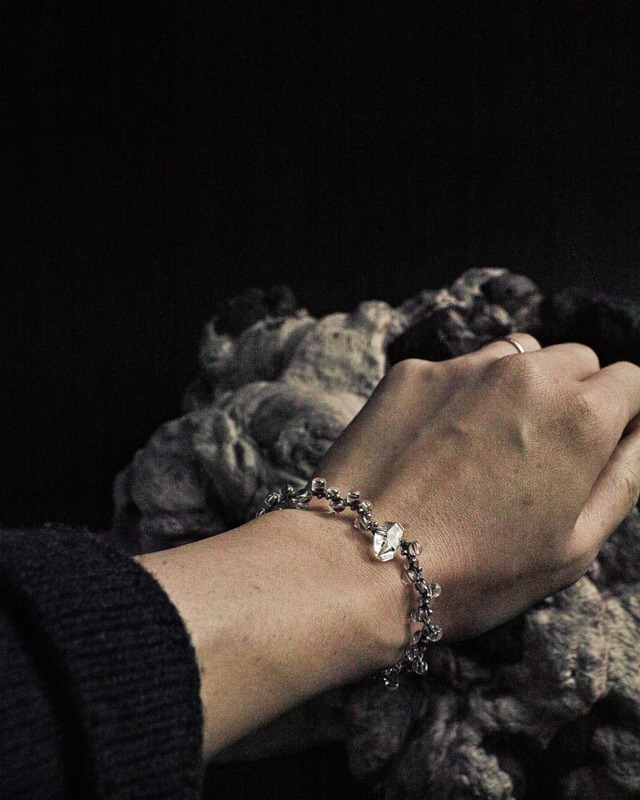 水晶ビーズブレスレット4mmシルバービーズ　ねじり編み