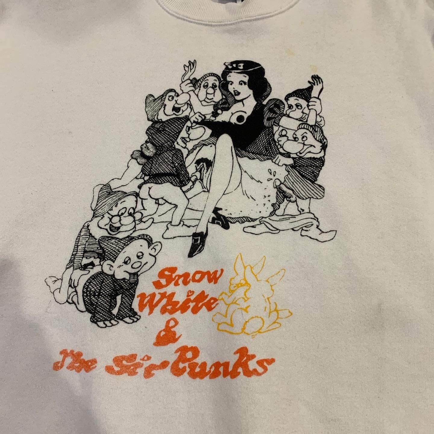 90s Snow White & The Sir Punks sweat | What