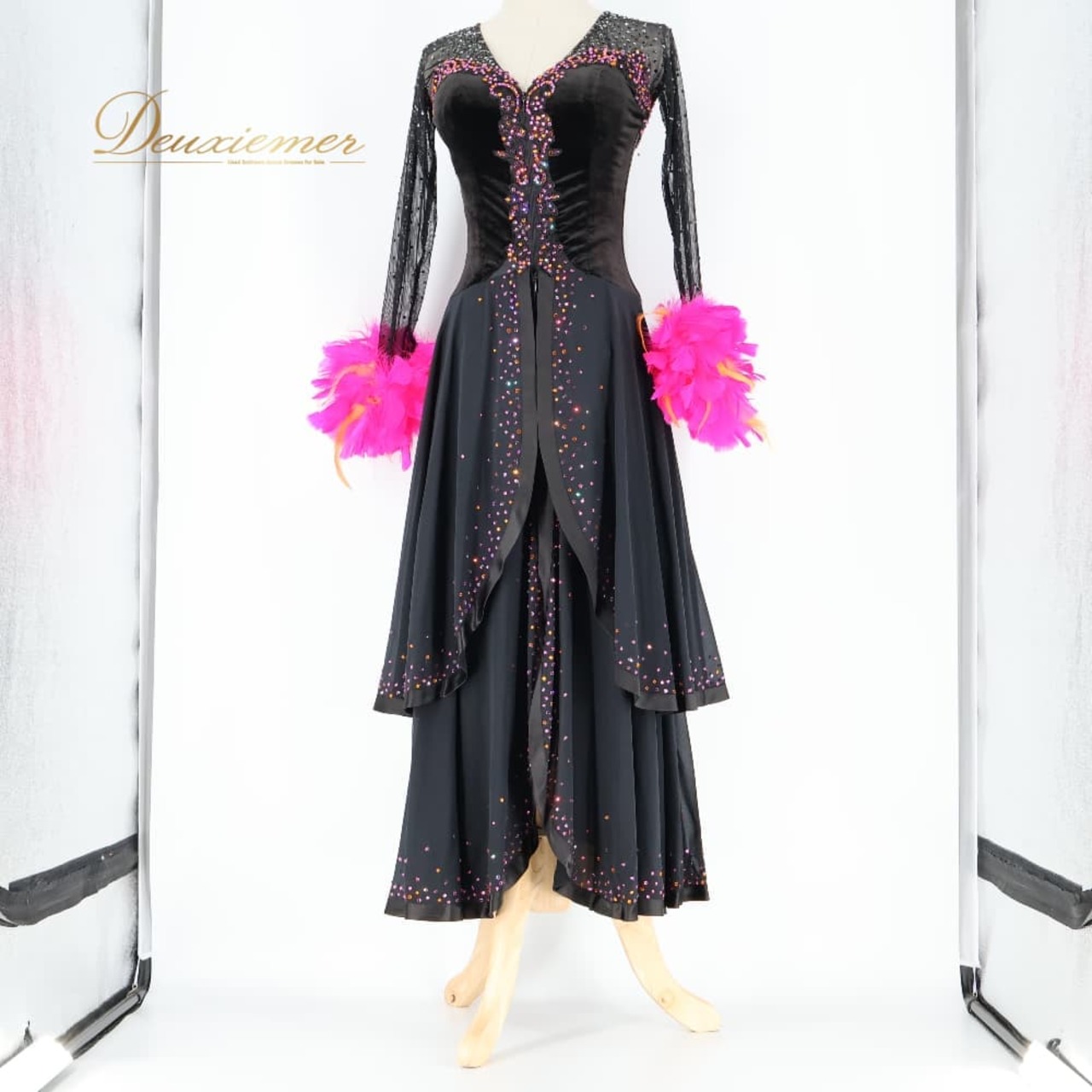 社交ダンス 衣装 YANAGIDA DANCE WEAR ヤナギダダンスウェア ドレス ワンピース ブラック系 ピンク系 黒 ファー スリット デモ 競技 華やか ダンス パーティ 発表会 高級感 レディース エレガント 用 上品 ダンス衣装